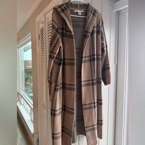 Max Studio Woman beige and black hooded tunic cardigan 1X